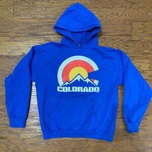 Colorado mountain sweatshirt pull over hoodie
